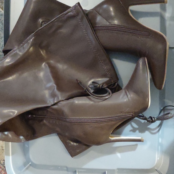 Fashion Nova | Gisele50 Chocolate Boot Size 7 New in Box - Picture 8 of 8